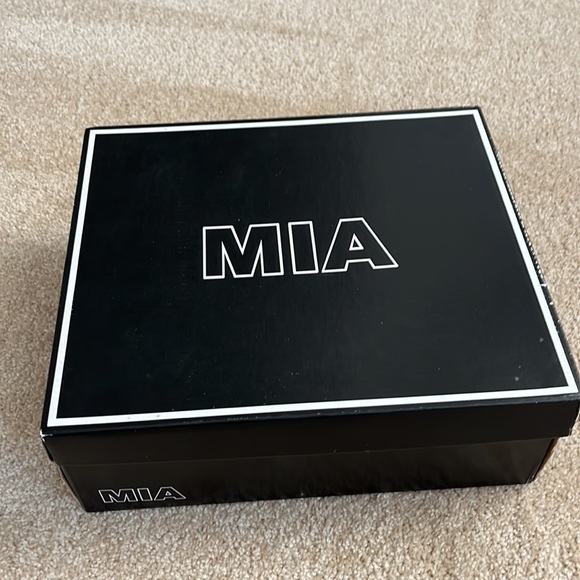 Mia Suede booties - Picture 14 of 15